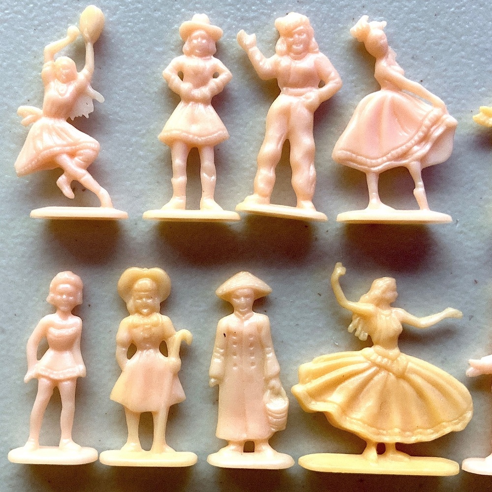 Tiny Dancers / Old Pink Plastic Figures / Eclectic wackystuff